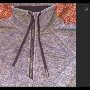 Lulu grey sweatshirt